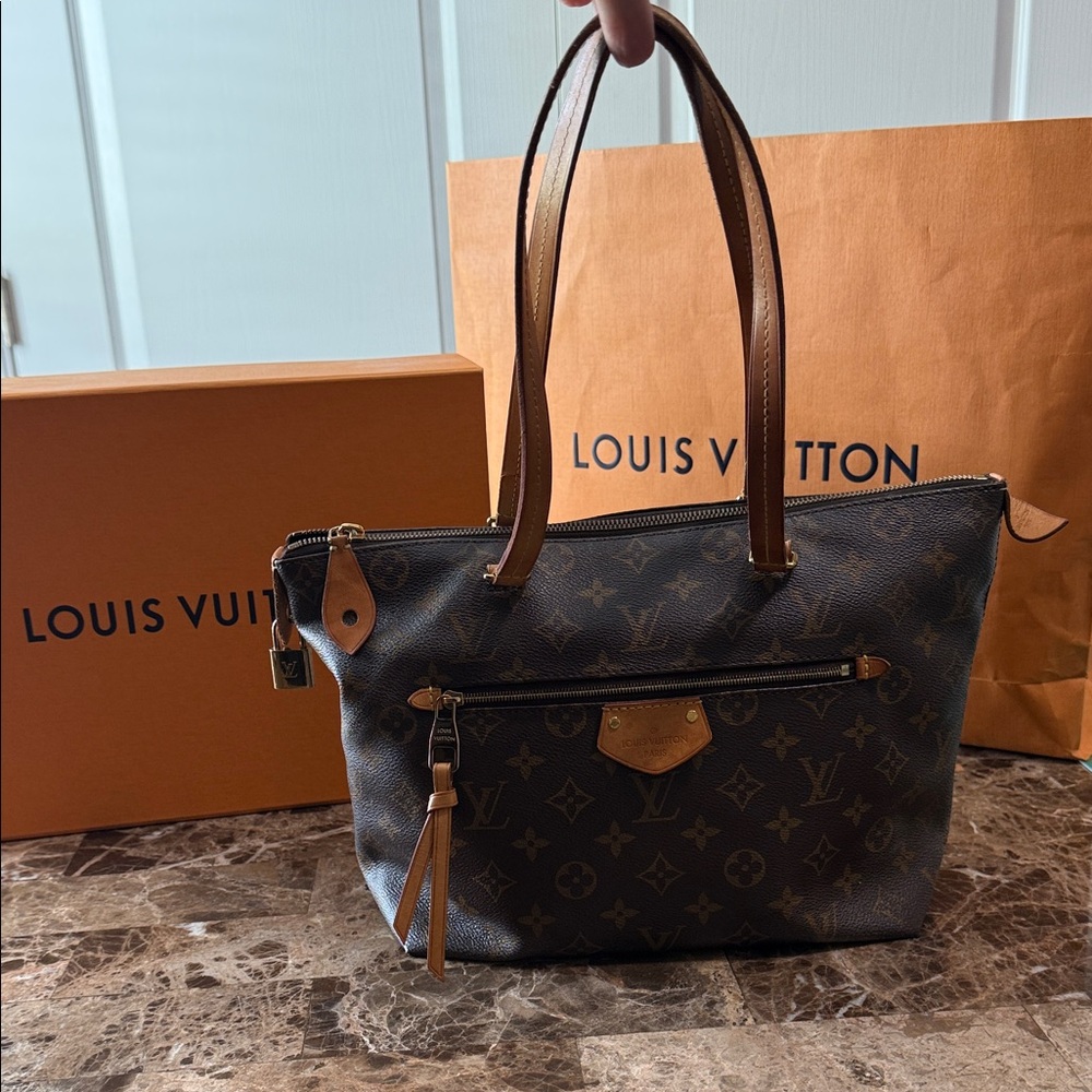 LOUIS VUITTON Lena PM Shoulder Bag Dark Brown Monogram Tote - CLASSIC!  GORGEOUS